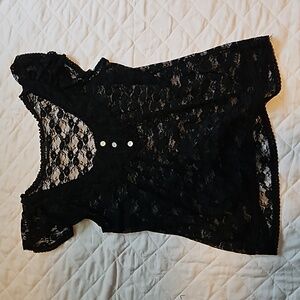 Sam & Max black lace stretchy top